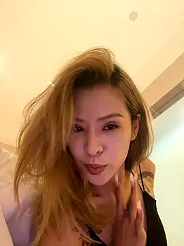 Snapshot of miumiu-66 chatting on 10/08/25, 01:53 miumiu-66 online show from 10/08/25, 01:53