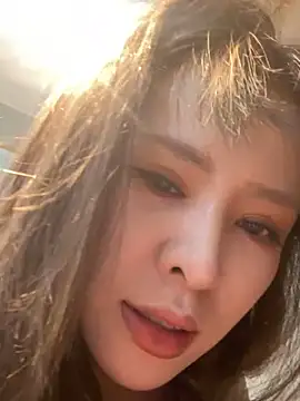 Snapshot of miumiu-66 chatting on 04/14/26, 10:38 miumiu-66 online show from 04/14/26, 10:38