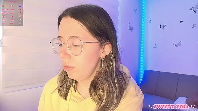 Snapshot of sweettvera chatting on 04/22/26, 01:23 sweettvera online show from 04/22/26, 01:23
