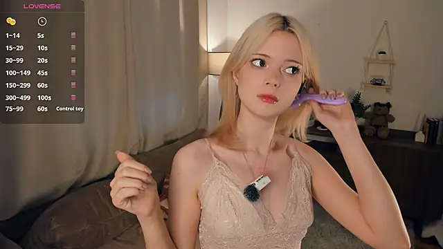 LaureMestler online show from 03/19/26, 08:07