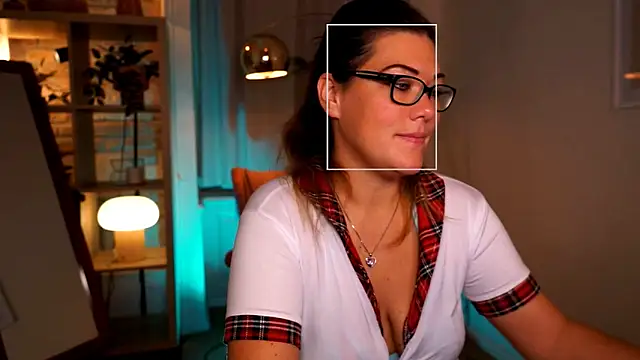 mrs fllowerr online show from 10/07/25, 04:48