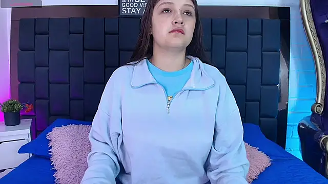 Krystal Heartss online show from 11/24/25, 01:00