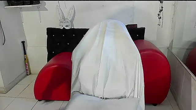 Snapshot of ValeryTatto chatting on 07/13/26, 01:47 ValeryTatto online show from 07/13/26, 01:47