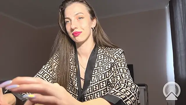 Snapshot of Prettyyy_Angel chatting on 10/25/25, 10:45 Prettyyy Angel online show from 10/25/25, 10:45