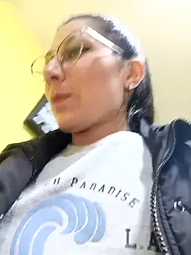 Mia-love-03 online show from 10/07/25, 09:12