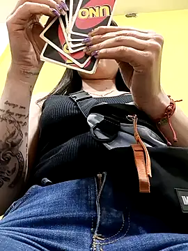 Mia-love-03 online show from 10/25/25, 10:37