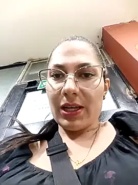 Mia-love-03 online show from 11/07/25, 12:10