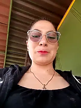 Mia-love-03 online show from 11/28/25, 03:58