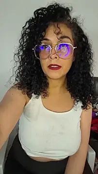 Snapshot of LondonHilton chatting on 02/16/26, 02:57 LondonHilton online show from 02/16/26, 02:57