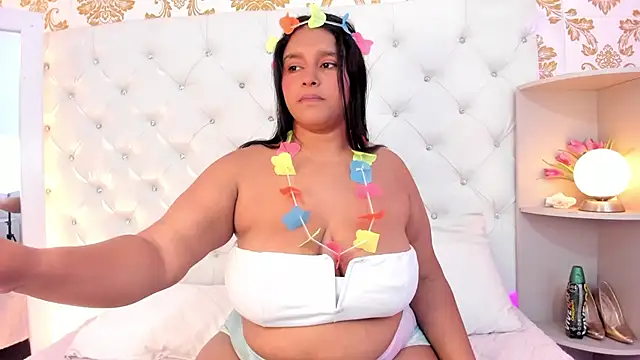 Snapshot of afrodita-Stone chatting on 11/04/25, 03:05 afrodita-Stone online show from 11/04/25, 03:05