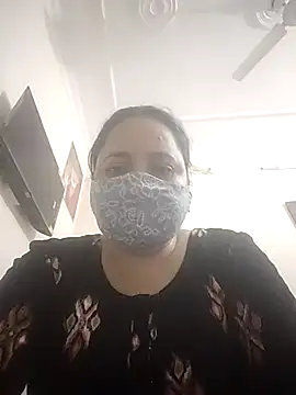 Cute-Purva online show from 10/28/25, 12:41