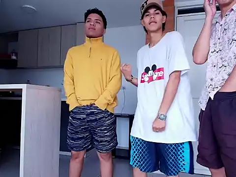 latin naughty boys online show from 09/29/25, 04:45