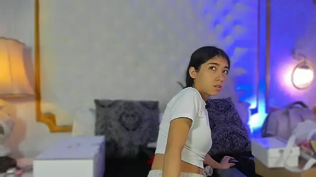 Mariana Kalo online show from 12/21/25, 10:55