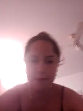 Snapshot of Moranguinha2234 chatting on 09/23/25, 02:20 Moranguinha2234 online show from 09/23/25, 02:20