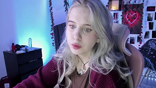 IngannaMorte online show from 10/19/25, 04:18