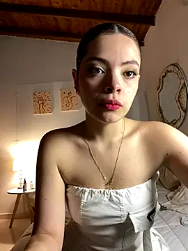 Bleer Rousse online show from 12/18/25, 05:41