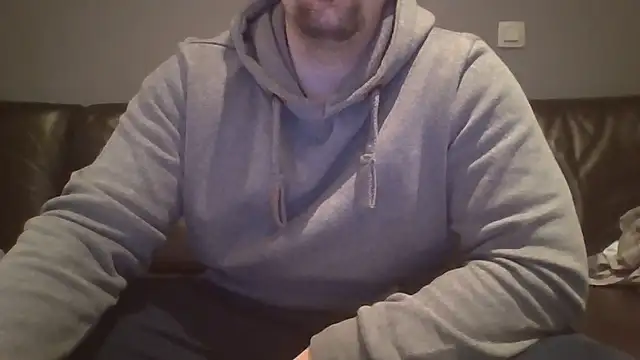 Snapshot of me2youYou2me chatting on 12/20/25, 07:59 me2youYou2me online show from 12/20/25, 07:59