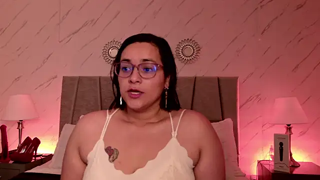 Michell Monet online show from 03/12/26, 12:00