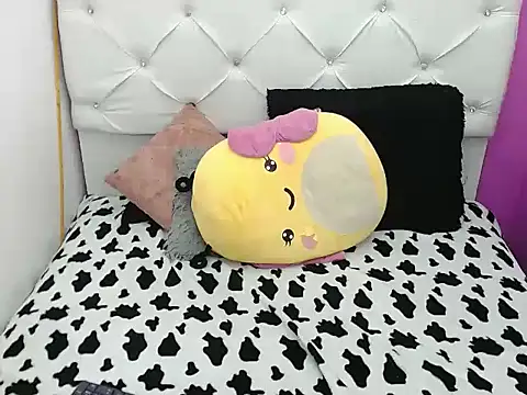 xx-kike-xx online show from 09/25/25, 05:38