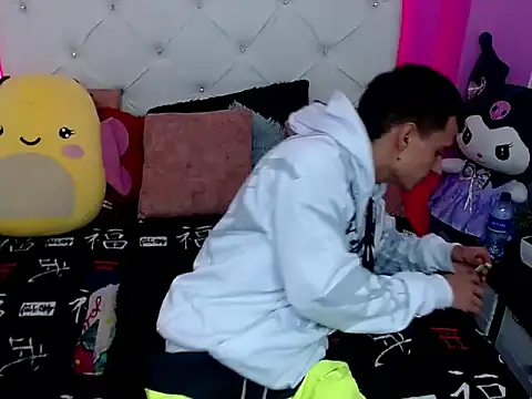 xx-kike-xx online show from 10/01/25, 01:17