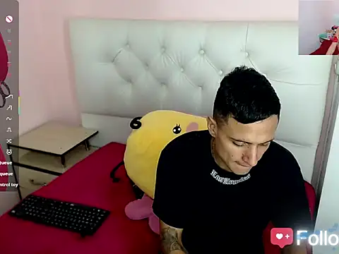 xx-kike-xx online show from 10/10/25, 01:21