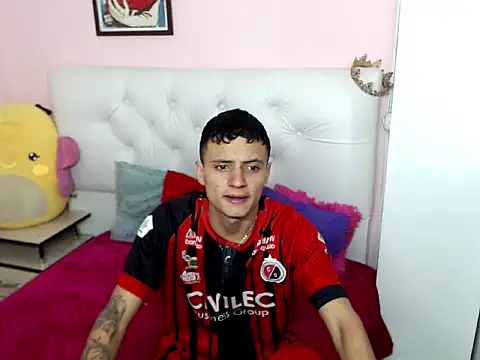 xx-kike-xx online show from 10/13/25, 01:44