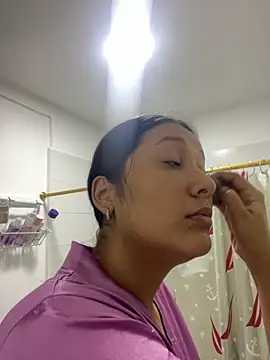 Snapshot of IsabellaJoness_ chatting on 10/25/25, 11:07 IsabellaJoness online show from 10/25/25, 11:07