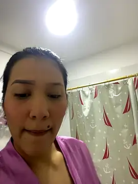 Snapshot of IsabellaJoness_ chatting on 10/29/25, 10:50 IsabellaJoness online show from 10/29/25, 10:50