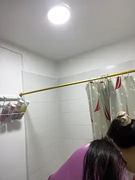 Snapshot of IsabellaJoness_ chatting on 11/10/25, 11:20 IsabellaJoness online show from 11/10/25, 11:20