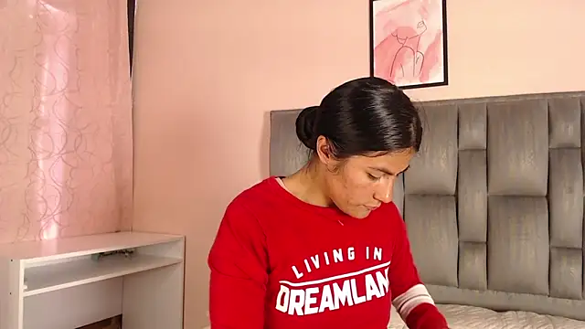 Ayiilyn01 online show from 10/03/25, 08:17