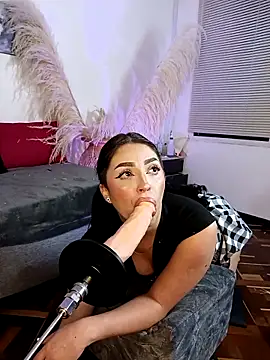 Zafira  online show from 02/11/26, 06:24