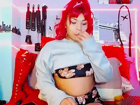 Snapshot of mylygrey chatting on 11/29/25, 02:14 mylygrey online show from 11/29/25, 02:14