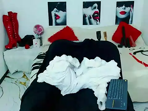 Snapshot of mylygrey chatting on 07/03/26, 01:23 mylygrey online show from 07/03/26, 01:23
