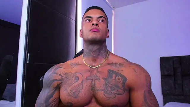 Snapshot of binmontana_ chatting on 10/09/25, 09:13 binmontana online show from 10/09/25, 09:13