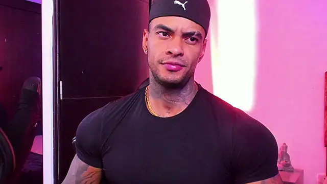 Snapshot of binmontana_ chatting on 10/24/25, 08:38 binmontana online show from 10/24/25, 08:38