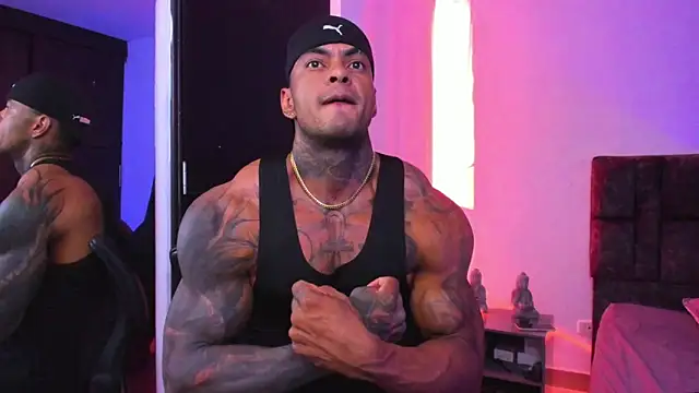 Snapshot of binmontana_ chatting on 10/27/25, 09:19 binmontana online show from 10/27/25, 09:19