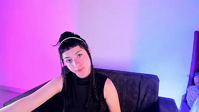 kitty  chs online show from 10/09/25, 11:41