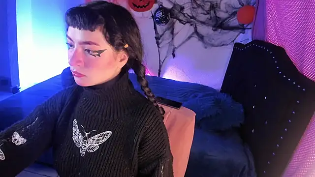 kitty  chs online show from 11/03/25, 11:22