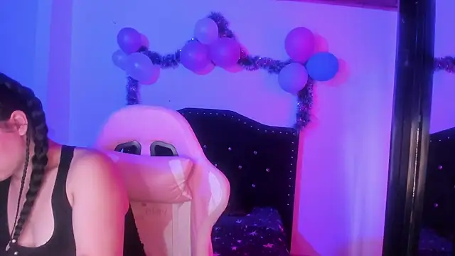 kitty  chs online show from 02/05/26, 08:46