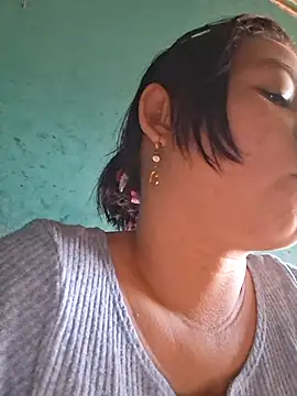 hot-mom22 online show from 09/28/25, 11:04