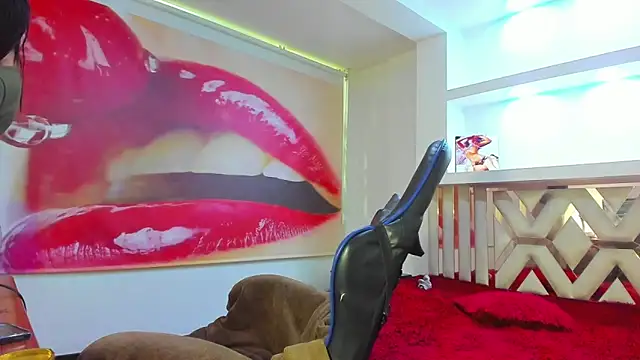 Snapshot of lala_clark chatting on 10/01/25, 12:11 lala clark online show from 10/01/25, 12:11