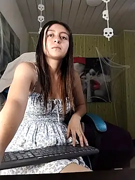 Snapshot of lala_clark chatting on 11/16/25, 11:49 lala clark online show from 11/16/25, 11:49