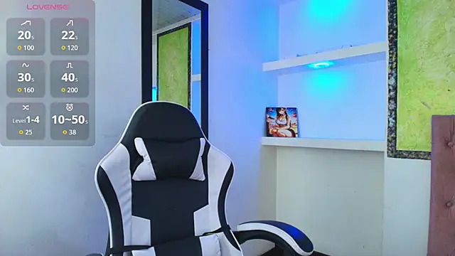 Snapshot of lala_clark chatting on 11/25/25, 12:16 lala clark online show from 11/25/25, 12:16