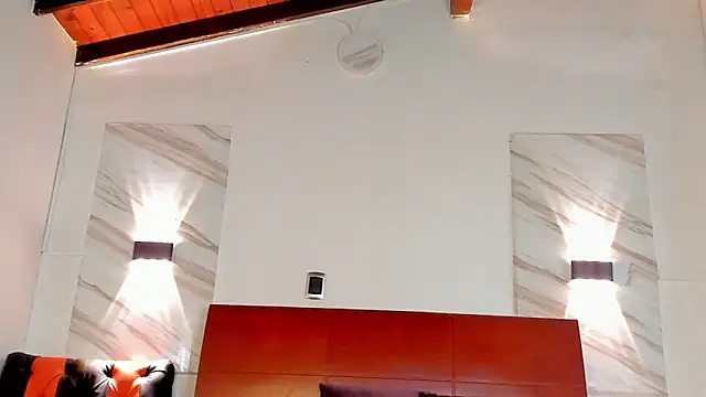 Charlotte-Smit online show from 11/11/25, 06:41