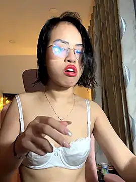 EllieYoon online show from 12/20/25, 04:03