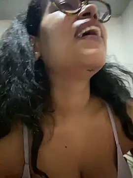 Snapshot of miiabrown18 chatting on 04/12/26, 06:40 miiabrown18 online show from 04/12/26, 06:40