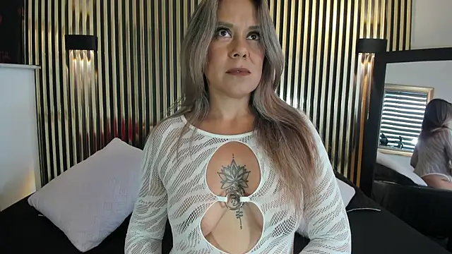 Snapshot of Lilith_Bonnet chatting on 11/14/25, 07:01 Lilith Bonnet online show from 11/14/25, 07:01