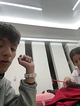 Snapshot of _Kinky69_ chatting on 10/31/25, 07:26 Kinky69 online show from 10/31/25, 07:26