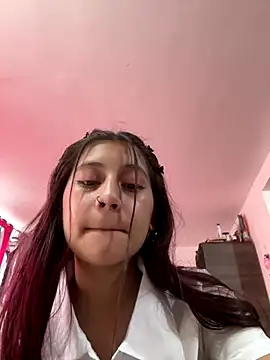 Snapshot of _Kinky69_ chatting on 11/05/25, 09:48 Kinky69 online show from 11/05/25, 09:48