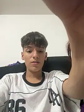 Snapshot of _Kinky69_ chatting on 11/09/25, 03:27 Kinky69 online show from 11/09/25, 03:27